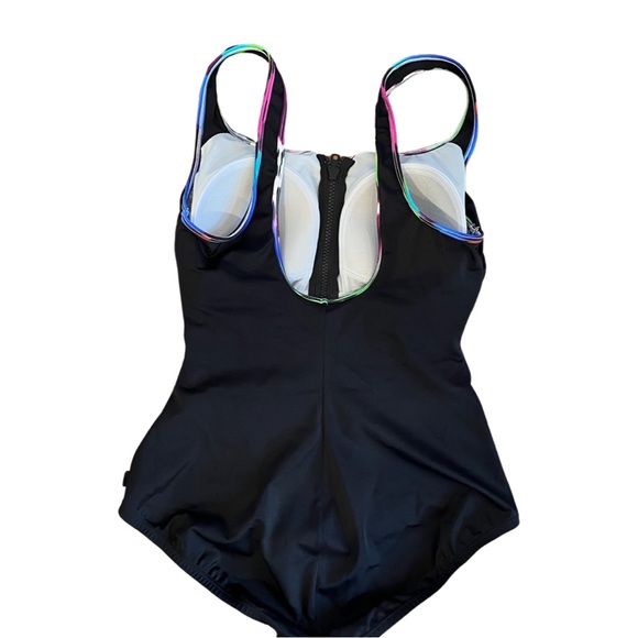 NWOT Reebok one-piece - Picture 2 of 6